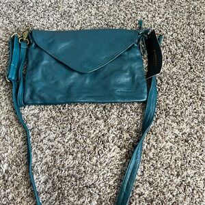 Wanderer teal purse